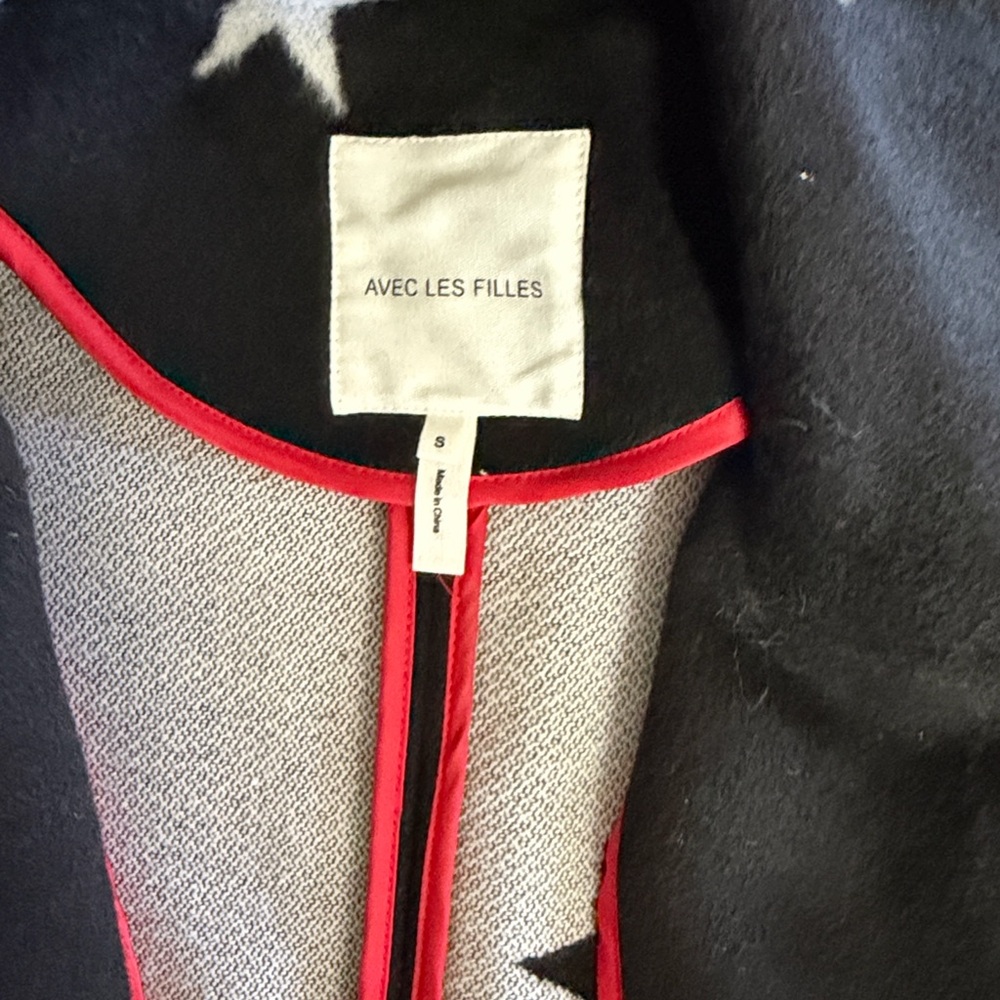 Avec Les Filles Black Coat with White Star Pattern and Red Detail - Picture 4 of 6